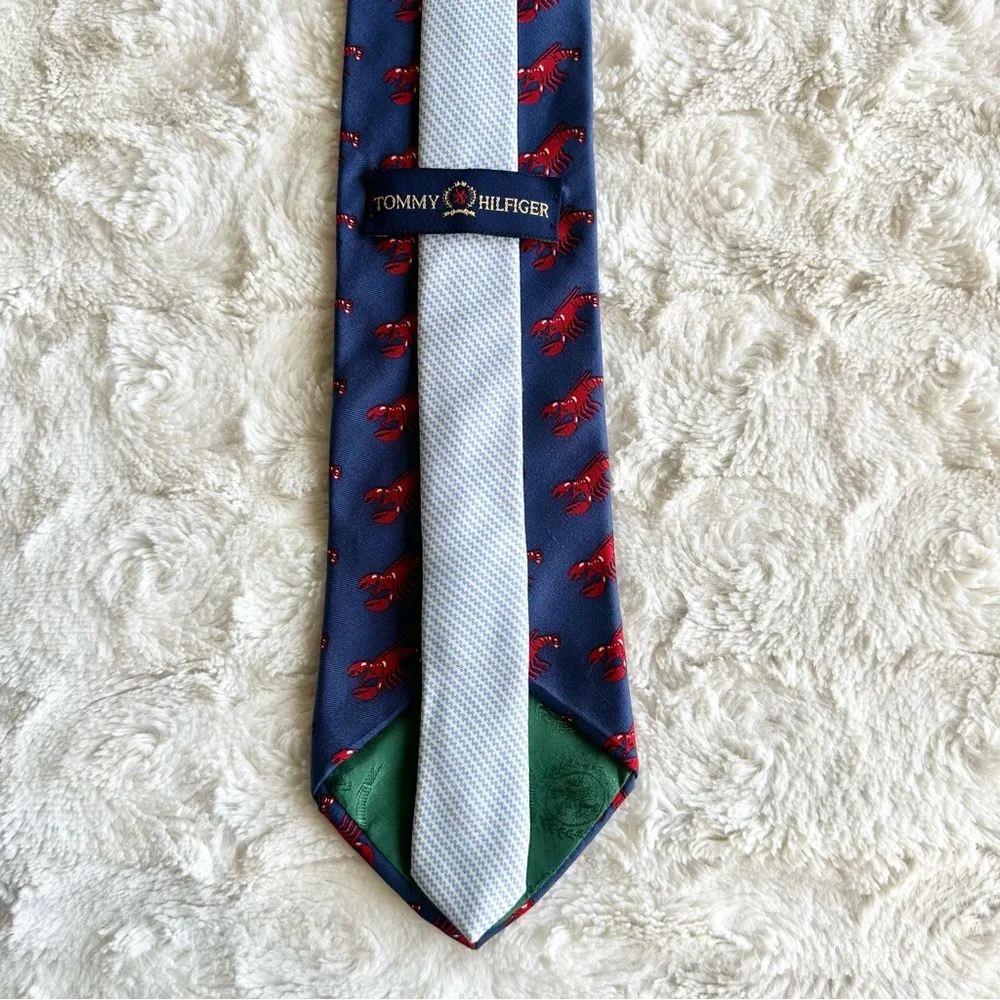 Vintage Tommy Hilfiger Necktie Mens Blue Lobster Coastal Nautical Silk USA Vtg